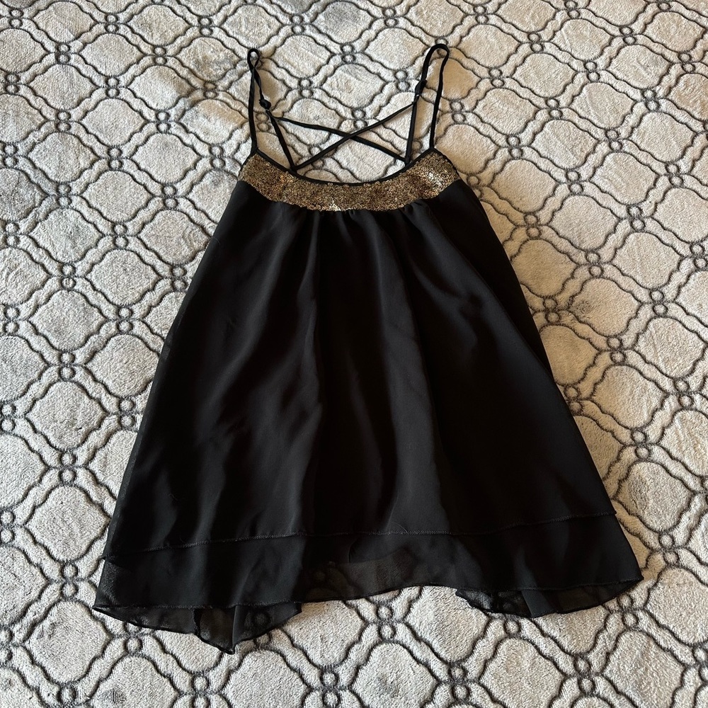 Black Flowy Cami With Sequins Mossimo Supply Co. Women’s Large